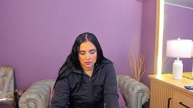 Snapshot of taylor_bennet chatting on October 2025 12:06:01 PM taylor bennet online show from October 2025 12:06:01 PM