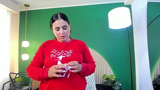 taylor bennet online show from December 2025 11:47:01 AM