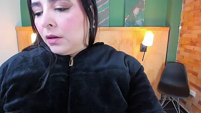 Snapshot of taylor_bennet chatting on March 2025 12:17:02 PM taylor bennet online show from March 2025 12:17:02 PM