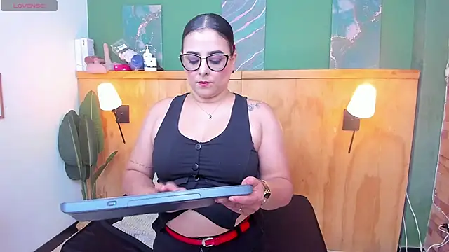 taylor bennet online show from March 2026 06:31:02 PM