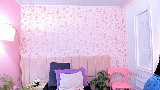 taylor bennet online show from February 2026 12:05:02 PM