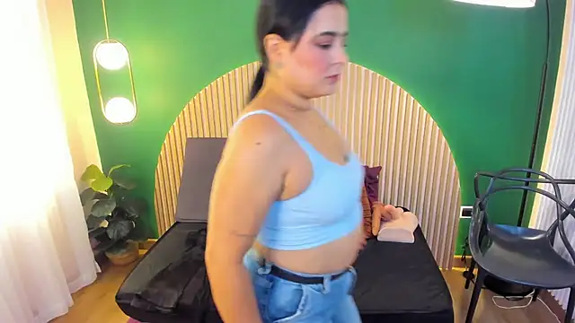 Snapshot of taylor_bennet chatting on November 2025 11:47:02 AM taylor bennet online show from November 2025 11:47:02 AM