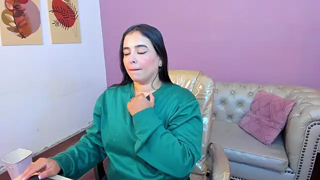 Snapshot of taylor_bennet chatting on September 2025 12:05:01 PM taylor bennet online show from September 2025 12:05:01 PM