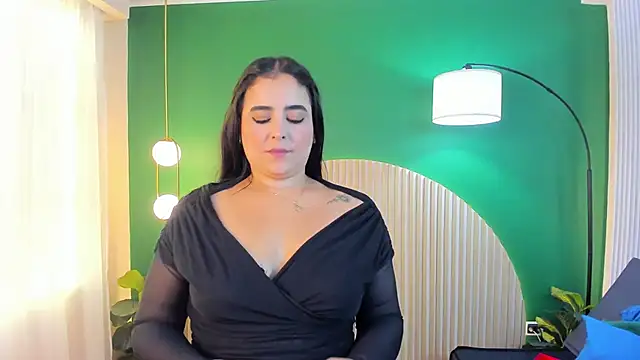 Snapshot of taylor_bennet chatting on September 2025 12:12:02 PM taylor bennet online show from September 2025 12:12:02 PM