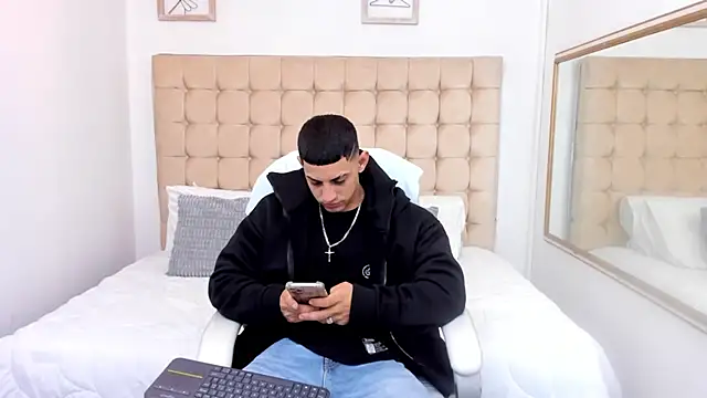 Alex cute77 online show from December 2025 11:56:01 AM