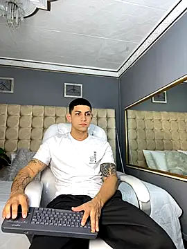 Snapshot of Alex_cute77 chatting on September 2025 11:54:02 AM Alex cute77 online show from September 2025 11:54:02 AM