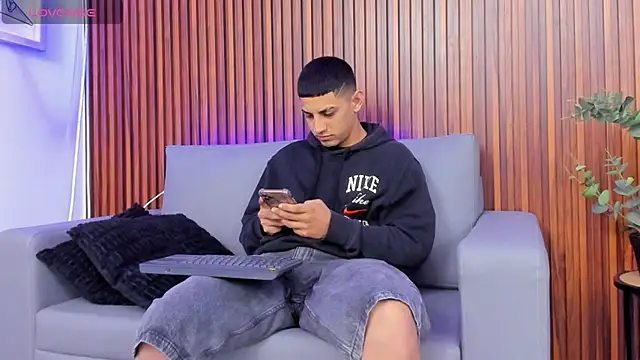 Alex cute77 online show from March 2026 12:10:02 PM