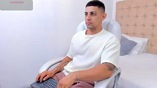 Alex cute77 online show from January 2026 12:54:02 PM