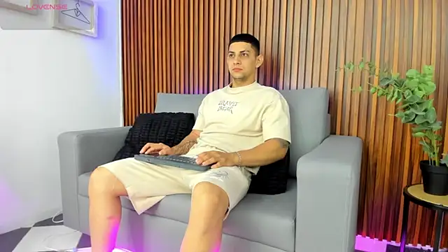 Alex cute77 online show from April 2026 12:22:01 PM