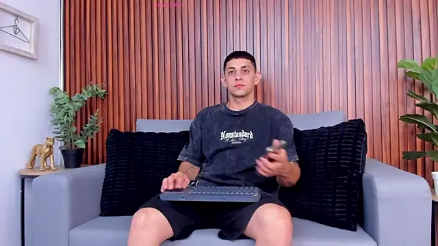 Alex cute77 online show from February 2026 11:43:02 AM