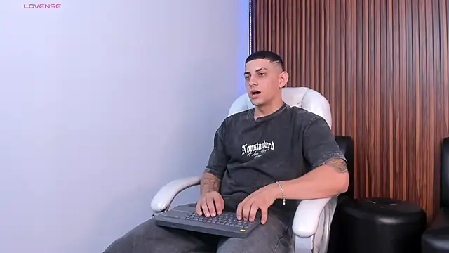 Alex cute77 online show from January 2026 12:41:02 PM