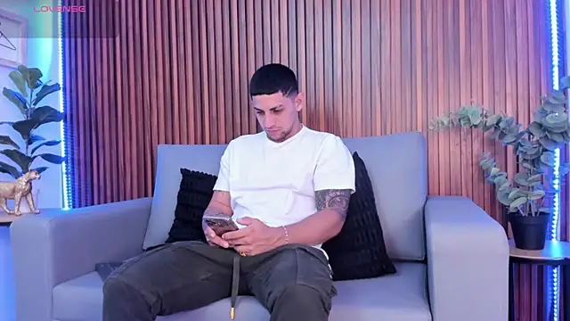 Alex cute77 online show from March 2026 12:02:02 PM