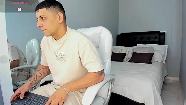 Alex cute77 online show from January 2026 12:45:02 PM