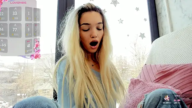 Snapshot of Sassy_Teen chatting on February 2025 09:43:01 AM Sassy Teen online show from February 2025 09:43:01 AM