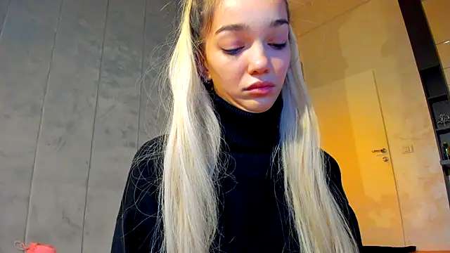 Sassy Teen online show from November 2025 09:42:01 AM