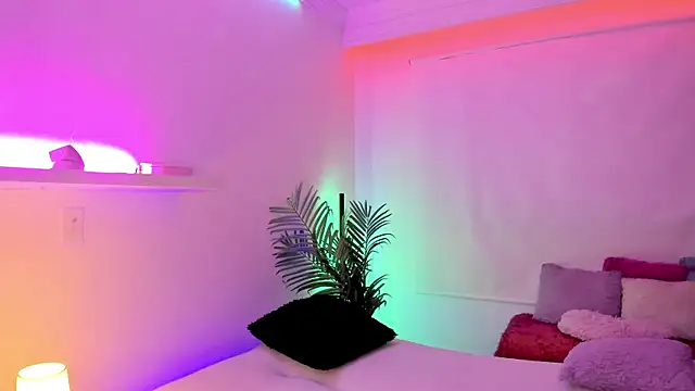 Snapshot of Gloomydoll chatting on November 2025 07:47:02 PM Gloomydoll online show from November 2025 07:47:02 PM