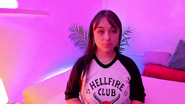 Gloomydoll online show from January 2026 07:39:01 PM