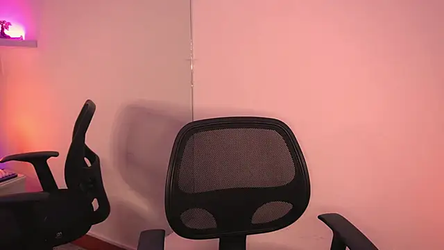 Gloomydoll online show from February 2026 06:51:01 PM