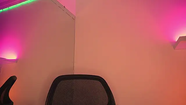 Gloomydoll online show from January 2026 07:12:01 PM