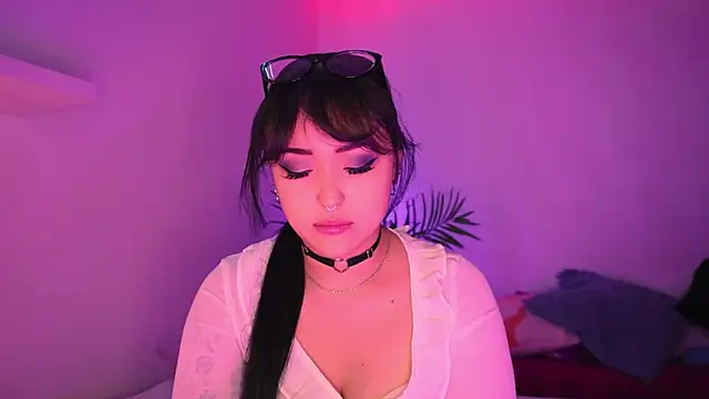 Gloomydoll online show from April 2026 09:39:33 PM