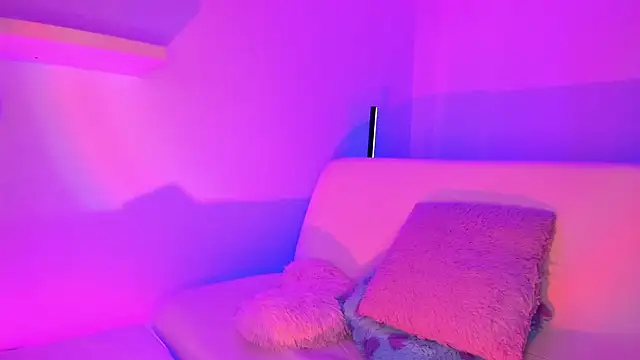 Snapshot of Gloomydoll chatting on February 2025 05:27:01 PM Gloomydoll online show from February 2025 05:27:01 PM