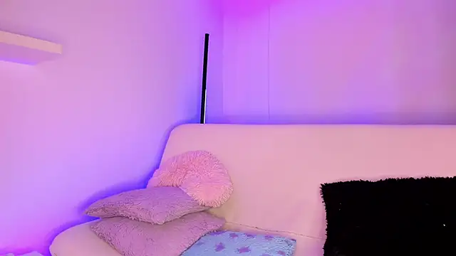 Snapshot of Gloomydoll chatting on February 2025 04:47:02 PM Gloomydoll online show from February 2025 04:47:02 PM