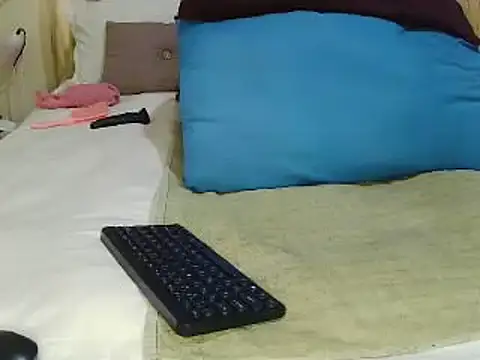 Real1SweetQueen online show from May 2026 06:01:02 AM