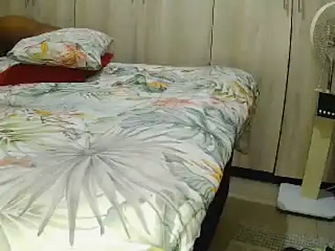 Real1SweetQueen online show from June 2026 07:17:02 AM