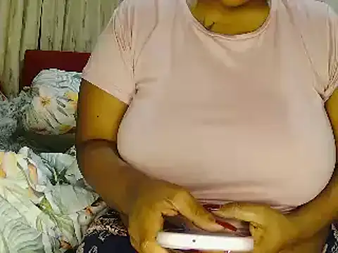 Real1SweetQueen online show from June 2026 05:04:02 AM