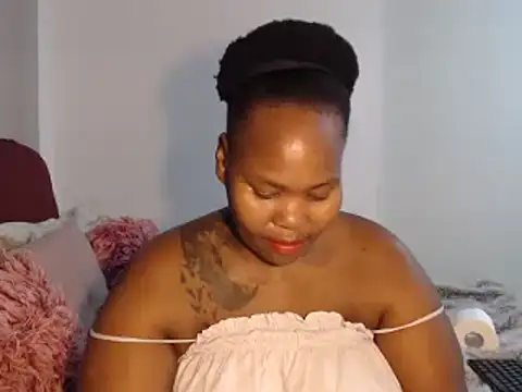 Real1SweetQueen online show from October 2025 06:20:01 PM