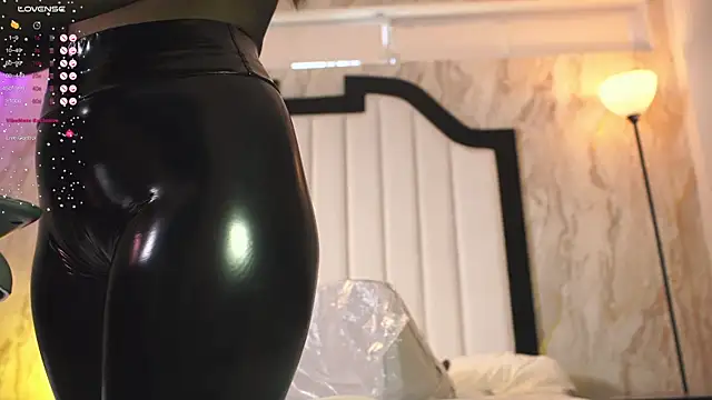 mia colin1  online show from February 2026 01:31:02 PM