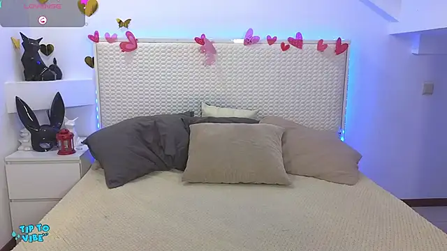 Snapshot of Eva_Rogers_ chatting on February 2025 02:44:02 PM Eva Rogers  online show from February 2025 02:44:02 PM