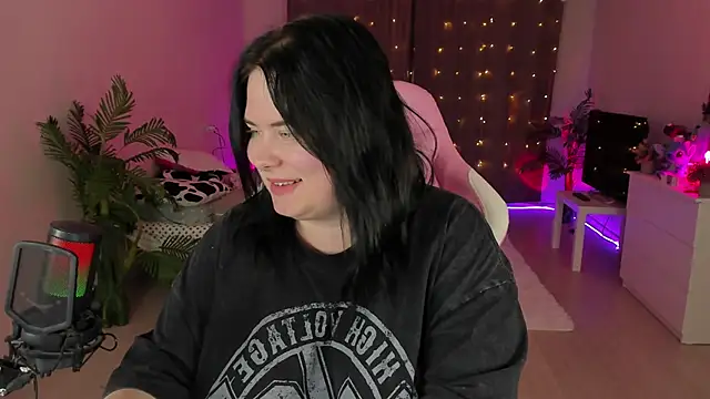 Snapshot of Akemi_BBW chatting on September 2025 04:39:01 PM Akemi BBW online show from September 2025 04:39:01 PM