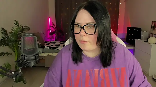 Snapshot of Akemi_BBW chatting on October 2025 05:14:02 PM Akemi BBW online show from October 2025 05:14:02 PM