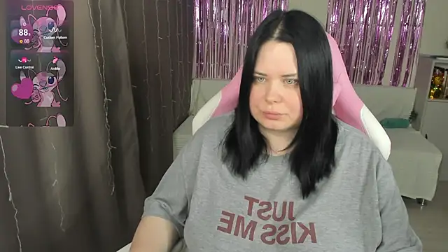 Akemi BBW online show from May 2026 07:37:02 AM