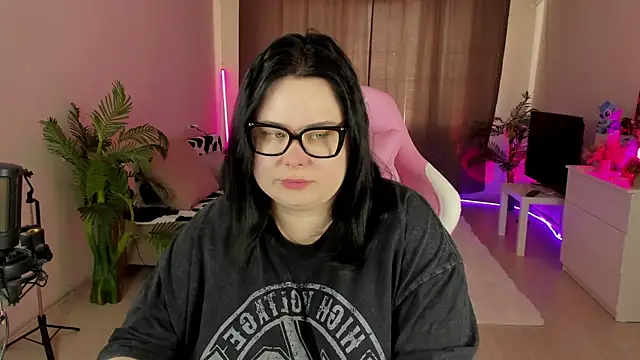 Snapshot of Akemi_BBW chatting on September 2025 09:09:01 AM Akemi BBW online show from September 2025 09:09:01 AM