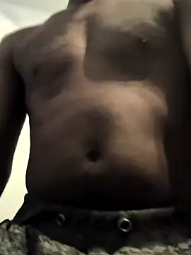 Snapshot of icyMike43 chatting on January 2026 06:33:01 PM icyMike43 online show from January 2026 06:33:01 PM