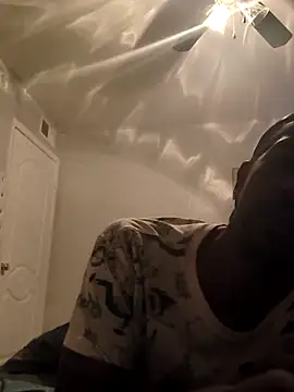 Snapshot of icyMike43 chatting on February 2026 03:32:02 PM icyMike43 online show from February 2026 03:32:02 PM