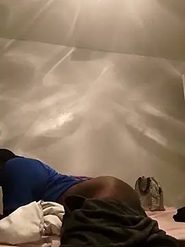 Snapshot of icyMike43 chatting on February 2026 02:55:02 AM icyMike43 online show from February 2026 02:55:02 AM