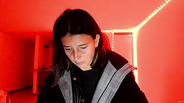 zoe jeane beker online show from February 2025 11:32:01 PM