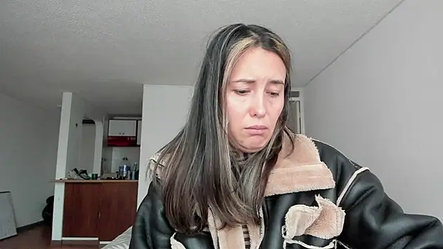 zoe jeane beker online show from March 2026 10:17:01 PM