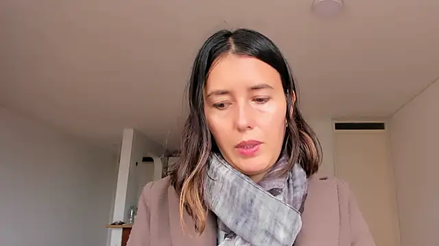 zoe jeane beker online show from February 2025 08:21:01 PM