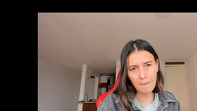 zoe jeane beker online show from February 2025 08:45:02 PM