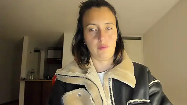 zoe jeane beker online show from February 2025 12:37:01 AM