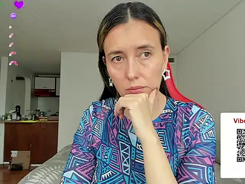 zoe jeane beker online show from May 2026 07:45:02 PM