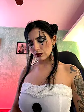 CristalCerati online show from October 2025 06:20:02 PM