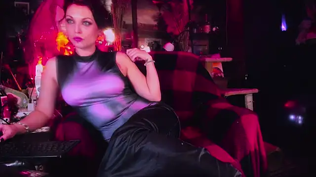 astarrot online show from April 2026 08:15:01 PM