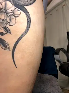 kaoticblue  online show from December 2025 11:26:02 PM