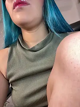 kaoticblue  online show from December 2025 12:15:01 AM