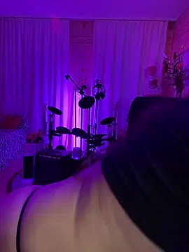 Snapshot of karrola chatting on January 2025 01:03:02 PM karrola online show from January 2025 01:03:02 PM